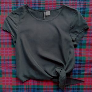H&M Divided Black Short Sleeve Front Tie Crop Top